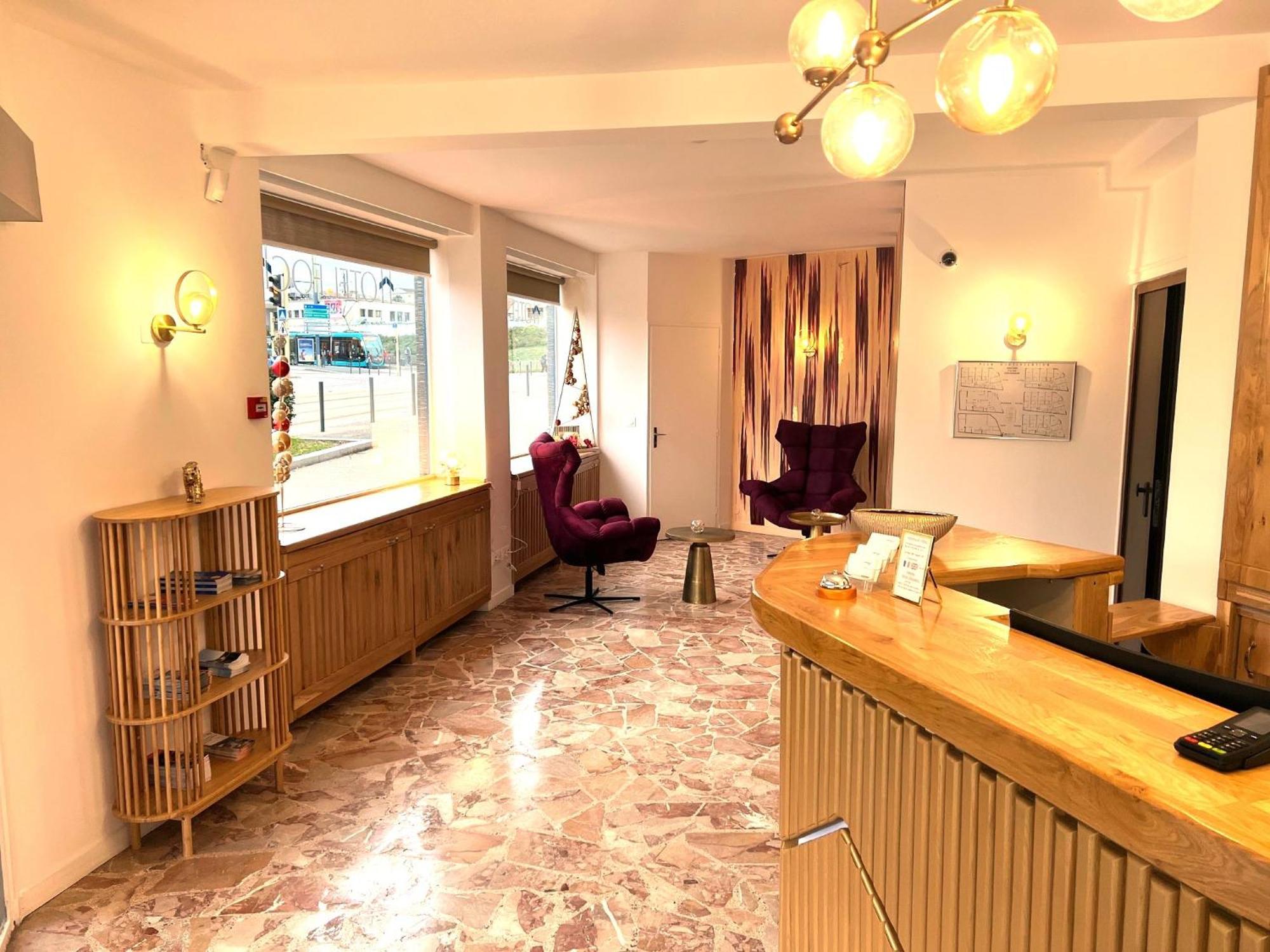 Contact Hotel Foch Besancon Bagian luar foto